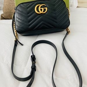GG MARMONT SMALL SHOULDER BAG pre- used